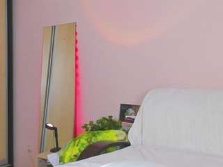 may-flowere camsoda stream image