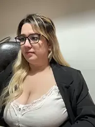 amooraaamoon stripchat stream image