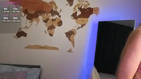 QueenieClagg stripchat stream image