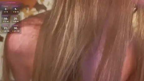 QueenieClagg stripchat stream image