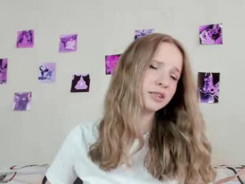 b4by_emilia chaturbate stream image