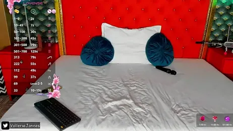VallerieJones stripchat stream image