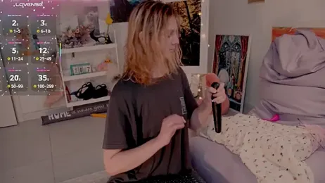 Careful_i_bite stripchat stream image