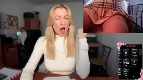 legsLONG stripchat stream image