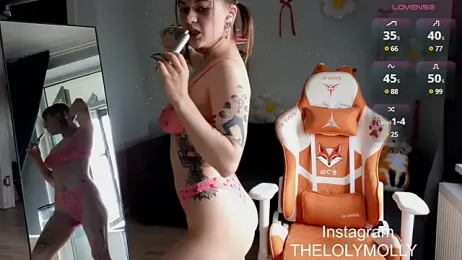 LolyMolli stripchat stream image
