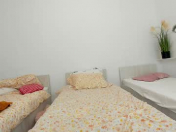 ehotlovea chaturbate stream image