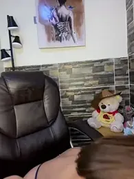 _Alice_1 stripchat stream image