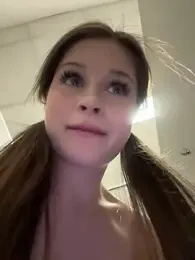 mmelicious stripchat stream image