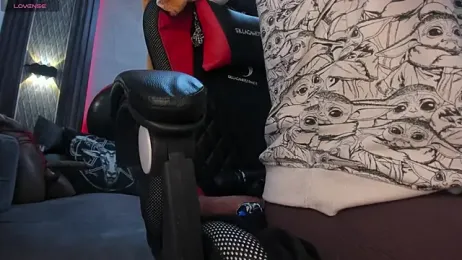 selene_red_ stripchat stream image