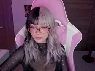 emilyhick camsoda stream image