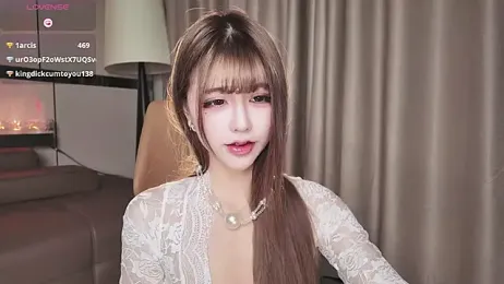 Kiki--2025 stripchat stream image