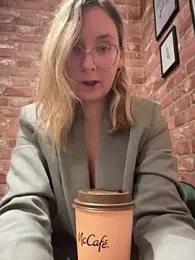 The_Snowwhitee stripchat stream image