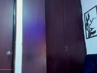 roxanasmiith camsoda stream image