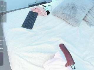 angie-roses camsoda stream image