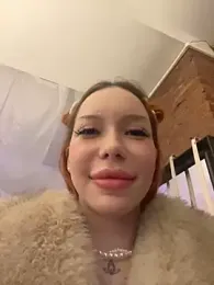 babydolll stripchat stream image