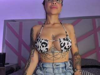 paulinasoto camsoda stream image