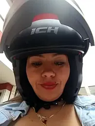 LIZ-06_ stripchat stream image