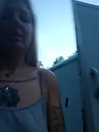 SheIsSomething stripchat stream image