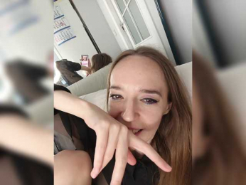 A_R_T_A bongacams stream image