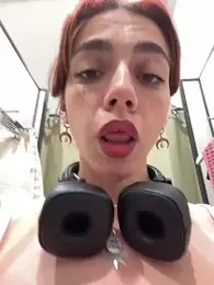 Lily__Belle stripchat stream image