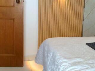 Madisson Queen flirt4free stream image