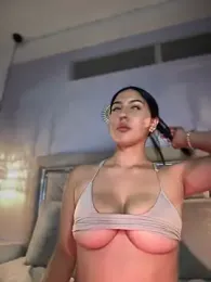 Sofia_Collins- stripchat stream image