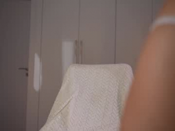 kriss0leoo chaturbate stream image