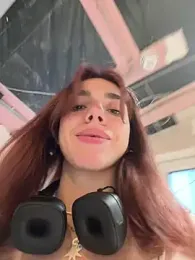 Lily__Belle stripchat stream image