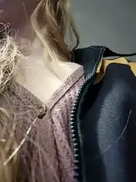 GoldenFlameGoddess stripchat stream image