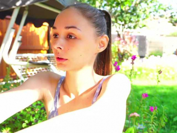 Miss-Bia bongacams stream image