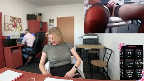 legsLONG stripchat stream image