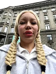 babydolll stripchat stream image