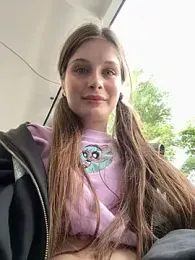 mmelicious stripchat stream image