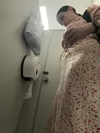 CrazzyChicks stripchat stream image