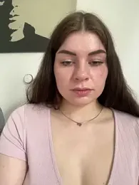 EllyNora stripchat stream image