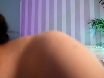 littlee33 chaturbate stream image