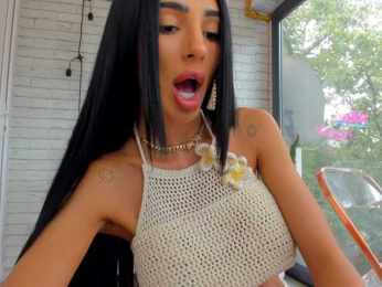 BritneyCharm bongacams stream image