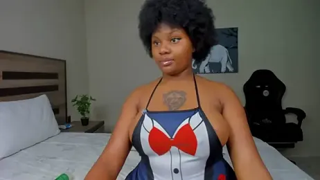 Renee-18 stripchat stream image