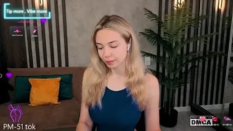 Holl1Would stripchat stream image