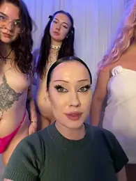 RollingGirls stripchat stream image