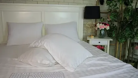 EmillyBronte stripchat stream image