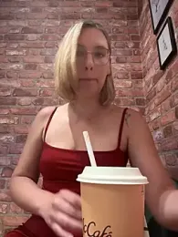 The_Snowwhitee stripchat stream image