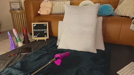 Taylorlove303 stripchat stream image