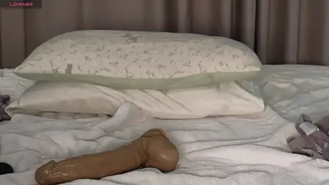 LucyNuty stripchat stream image