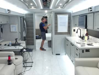 wildwifebarbie chaturbate stream image