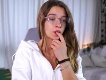 little_poetry chaturbate stream image, 06.07.2025 15:00