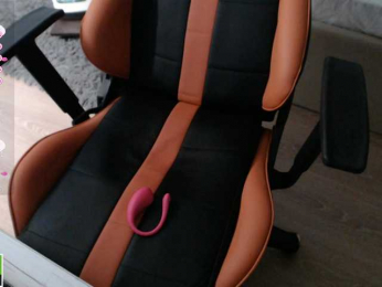 crystalyss bongacams stream image