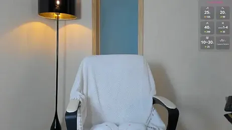 emydollyy stripchat stream image