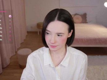 MissEssie bongacams stream image