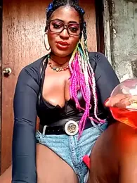 AmazonianMistress stripchat stream image